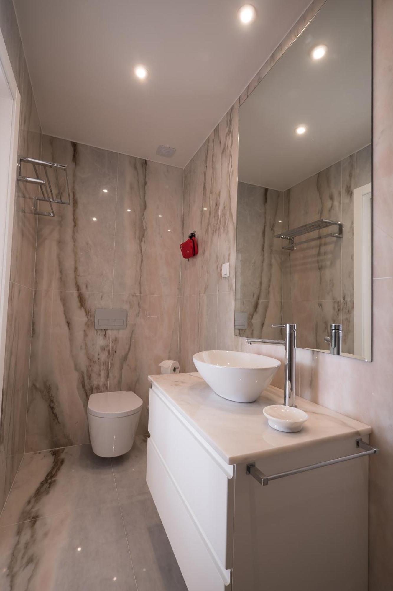 Castle Terrace Exclusive Apartment - Home By The Castle Apartment Lisabona Exterior foto